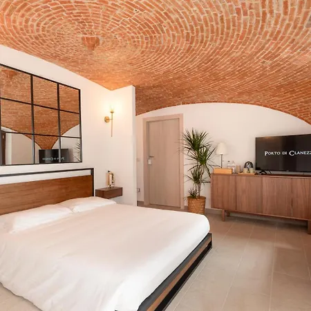 Porto Di Bed & Breakfast Clanezzo