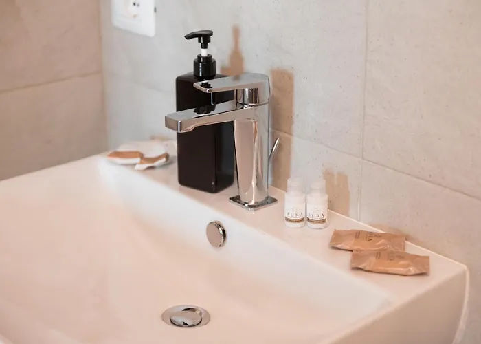 Couette-café Porto Di 4*